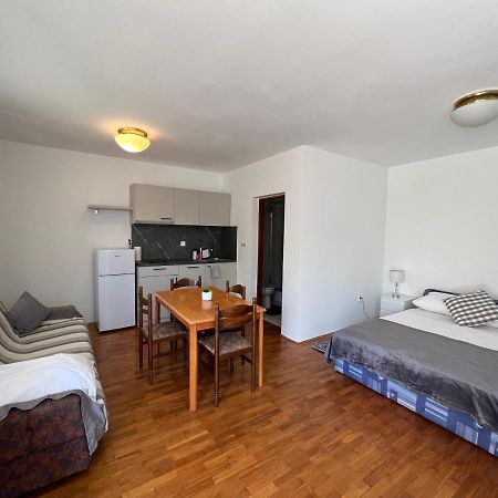 Apartments Antolkovic Ugljan Zewnętrze zdjęcie