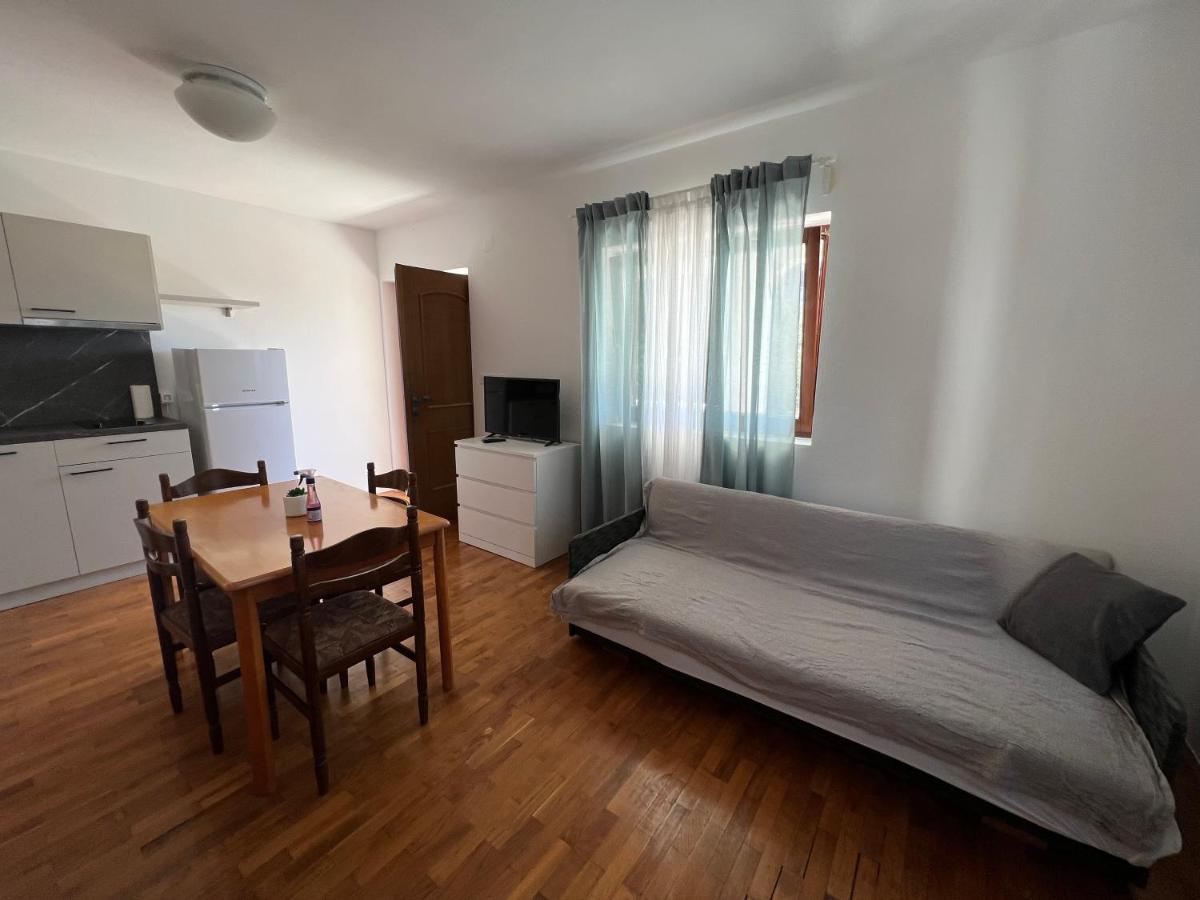 Apartments Antolkovic Ugljan Zewnętrze zdjęcie