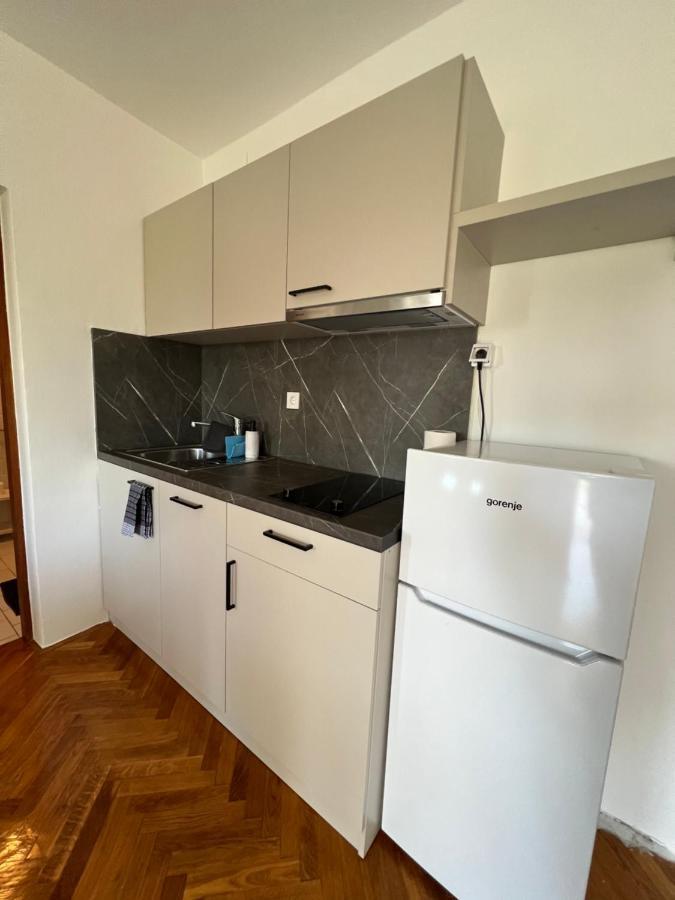 Apartments Antolkovic Ugljan Zewnętrze zdjęcie